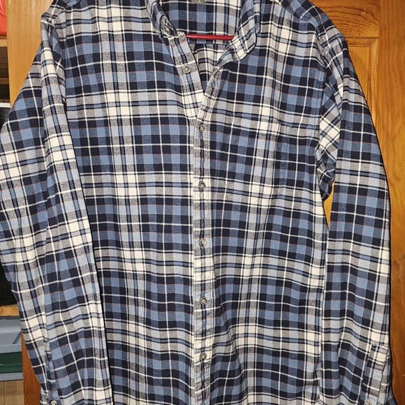 Eddie Bauer Navy and White Plaid Button Down Shirt - Picture 4 of 5